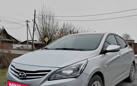 Hyundai Solaris II рестайлинг, 2015 год, 1 150 000 рублей, 3 фотография