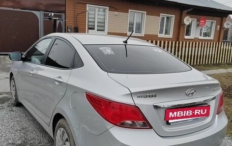 Hyundai Solaris II рестайлинг, 2015 год, 1 150 000 рублей, 5 фотография