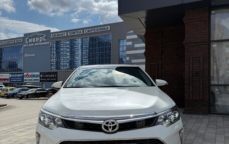 Toyota Camry, 2017 год, 2 500 000 рублей, 2 фотография