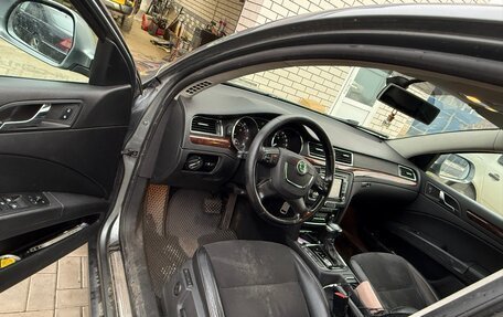 Skoda Superb III рестайлинг, 2010 год, 700 000 рублей, 8 фотография