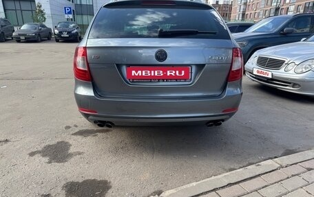 Skoda Superb III рестайлинг, 2010 год, 1 350 000 рублей, 2 фотография