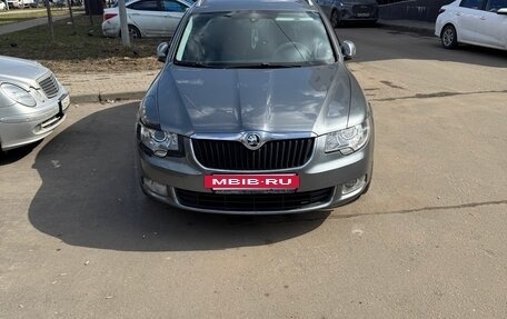 Skoda Superb III рестайлинг, 2010 год, 1 350 000 рублей, 29 фотография