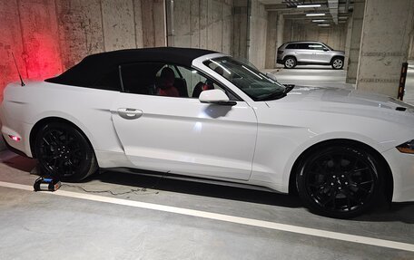 Ford Mustang VI рестайлинг, 2021 год, 5 999 999 рублей, 4 фотография