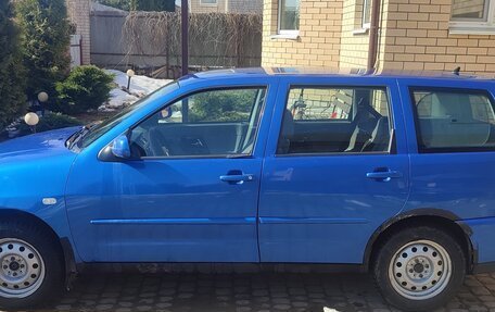 Volkswagen Polo III рестайлинг, 2000 год, 230 000 рублей, 2 фотография