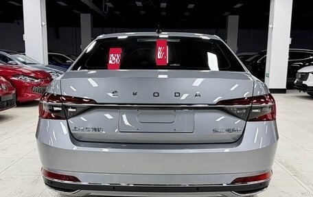 Skoda Superb III рестайлинг, 2022 год, 2 250 000 рублей, 6 фотография