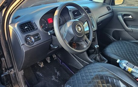 Volkswagen Polo VI (EU Market), 2011 год, 660 000 рублей, 18 фотография