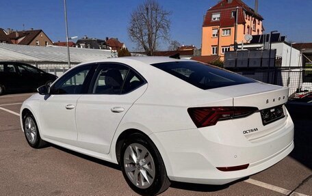 Skoda Octavia IV, 2021 год, 1 750 000 рублей, 4 фотография