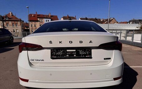 Skoda Octavia IV, 2021 год, 1 750 000 рублей, 8 фотография