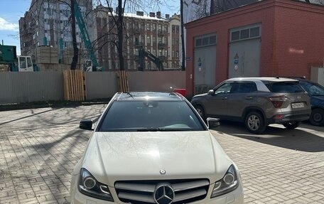 Mercedes-Benz C-Класс, 2011 год, 1 370 000 рублей, 2 фотография