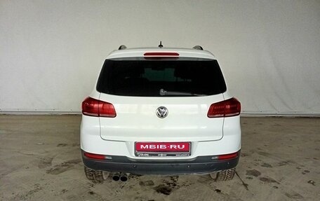 Volkswagen Tiguan I, 2015 год, 1 399 000 рублей, 6 фотография