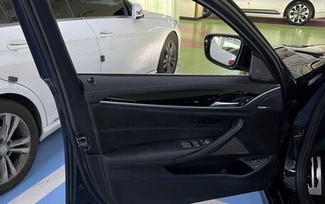 BMW 5 серия, 2023 год, 5 870 000 рублей, 13 фотография