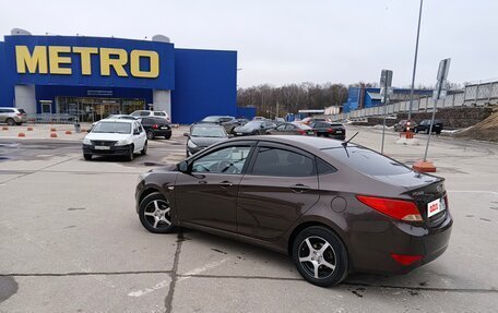 Hyundai Solaris II рестайлинг, 2015 год, 800 000 рублей, 2 фотография