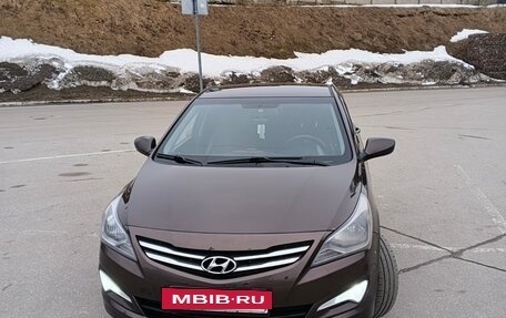 Hyundai Solaris II рестайлинг, 2015 год, 800 000 рублей, 9 фотография