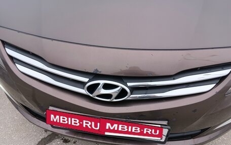 Hyundai Solaris II рестайлинг, 2015 год, 800 000 рублей, 27 фотография