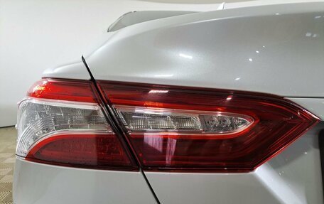 Toyota Camry, 2018 год, 2 700 000 рублей, 9 фотография