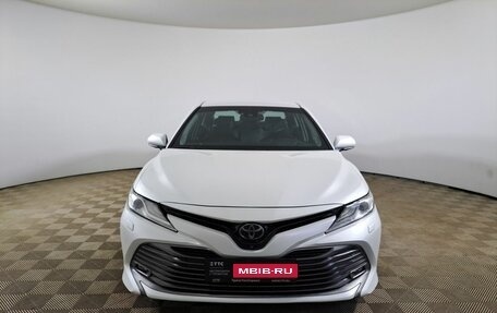 Toyota Camry, 2018 год, 2 700 000 рублей, 2 фотография