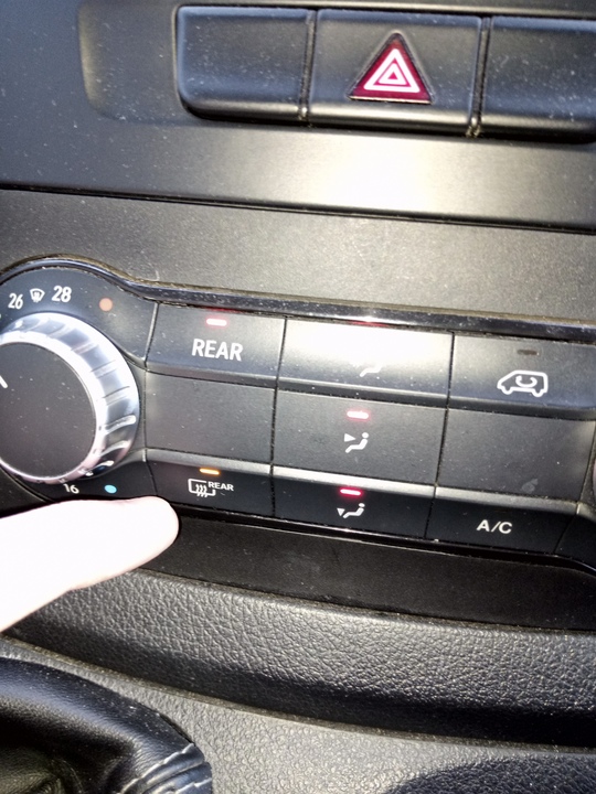 Mercedes-Benz Vito W447, 2015 год, 2 499 999 рублей, 13 фотография