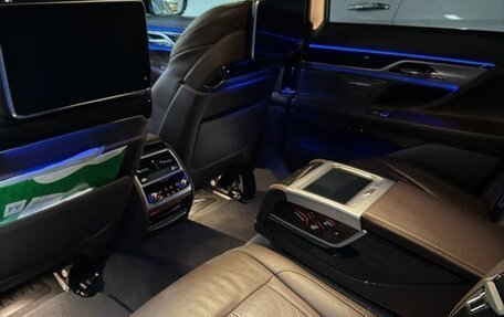 BMW 7 серия, 2019 год, 5 450 000 рублей, 9 фотография