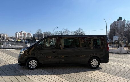 Renault Trafic, 2019 год, 2 650 000 рублей, 3 фотография