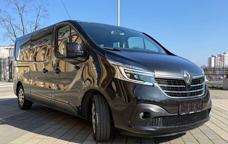 Renault Trafic, 2019 год, 2 650 000 рублей, 10 фотография