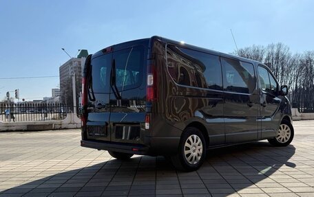 Renault Trafic, 2019 год, 2 650 000 рублей, 8 фотография