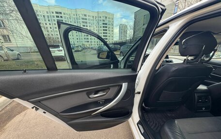 BMW 3 серия, 2011 год, 1 550 000 рублей, 13 фотография