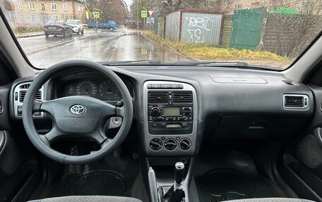 Toyota Avensis III рестайлинг, 2001 год, 185 000 рублей, 5 фотография