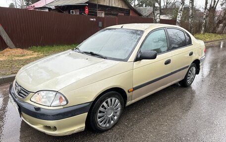 Toyota Avensis III рестайлинг, 2001 год, 185 000 рублей, 14 фотография