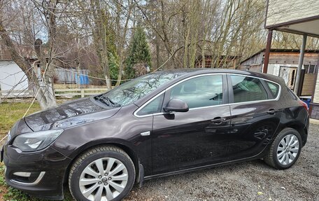 Opel Astra J, 2014 год, 770 000 рублей, 4 фотография