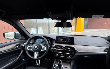 BMW 5 серия, 2018 год, 3 850 000 рублей, 11 фотография