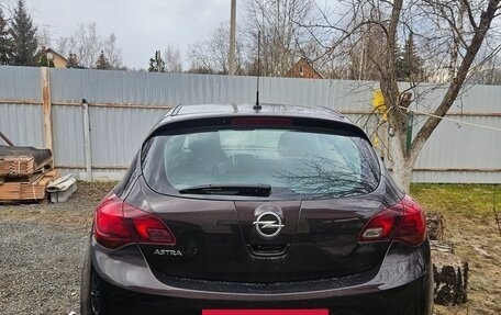 Opel Astra J, 2014 год, 770 000 рублей, 3 фотография