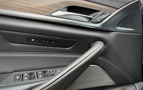 BMW 5 серия, 2018 год, 3 850 000 рублей, 13 фотография