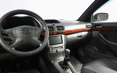 Toyota Avensis III рестайлинг, 2004 год, 699 000 рублей, 10 фотография