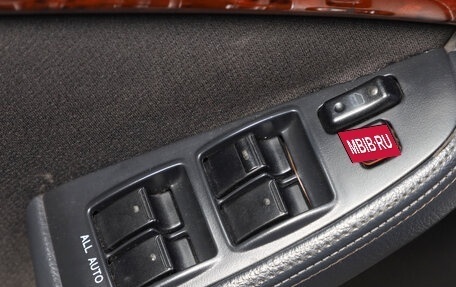 Toyota Avensis III рестайлинг, 2004 год, 699 000 рублей, 8 фотография