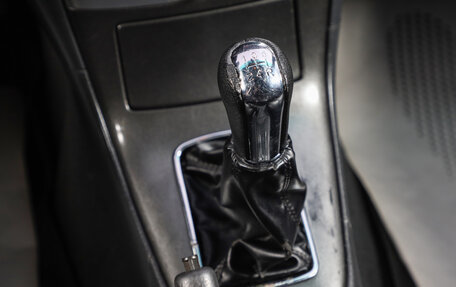 Toyota Avensis III рестайлинг, 2004 год, 699 000 рублей, 15 фотография