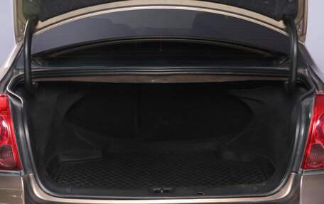 Toyota Avensis III рестайлинг, 2004 год, 699 000 рублей, 18 фотография