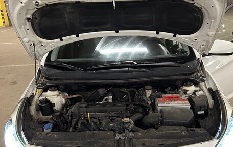 Hyundai Solaris II рестайлинг, 2015 год, 500 000 рублей, 2 фотография