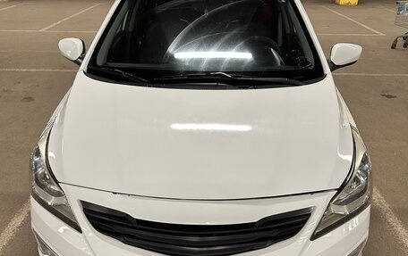 Hyundai Solaris II рестайлинг, 2015 год, 500 000 рублей, 12 фотография