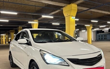 Hyundai Solaris II рестайлинг, 2015 год, 500 000 рублей, 3 фотография