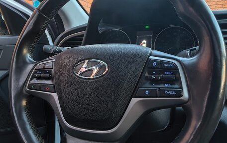 Hyundai Elantra VI рестайлинг, 2016 год, 1 650 000 рублей, 19 фотография