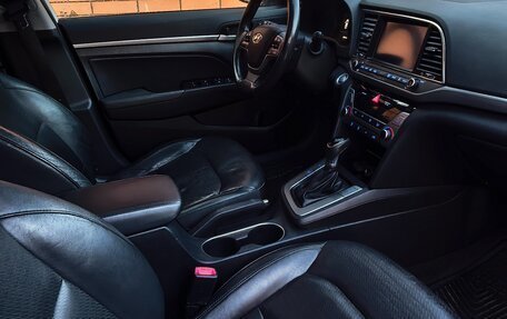 Hyundai Elantra VI рестайлинг, 2016 год, 1 650 000 рублей, 23 фотография