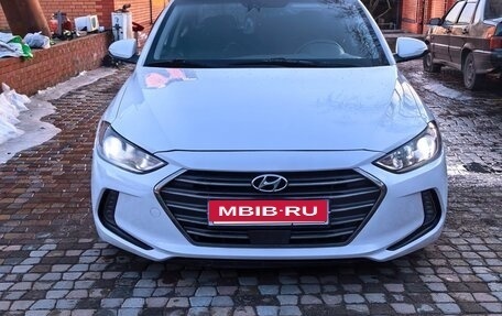 Hyundai Elantra VI рестайлинг, 2016 год, 1 650 000 рублей, 7 фотография