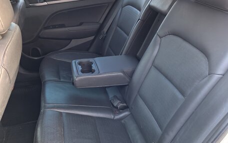 Hyundai Elantra VI рестайлинг, 2016 год, 1 650 000 рублей, 32 фотография