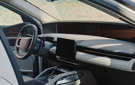 Lincoln Nautilus, 2024 год, 6 000 000 рублей, 14 фотография