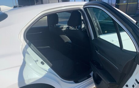 Toyota Camry, 2018 год, 2 070 000 рублей, 9 фотография