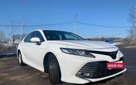 Toyota Camry, 2018 год, 2 070 000 рублей, 4 фотография