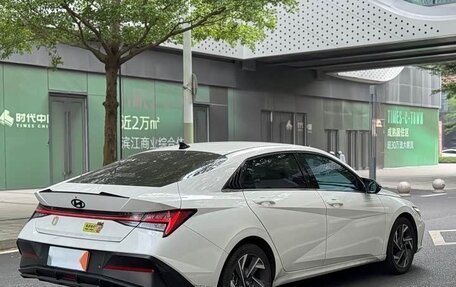 Hyundai Elantra, 2023 год, 1 700 000 рублей, 4 фотография