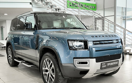 Land Rover Defender II, 2021 год, 8 900 000 рублей, 3 фотография