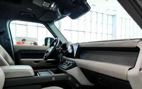 Land Rover Defender II, 2021 год, 8 900 000 рублей, 13 фотография