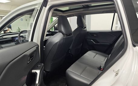 Toyota RAV4, 2025 год, 4 770 000 рублей, 19 фотография